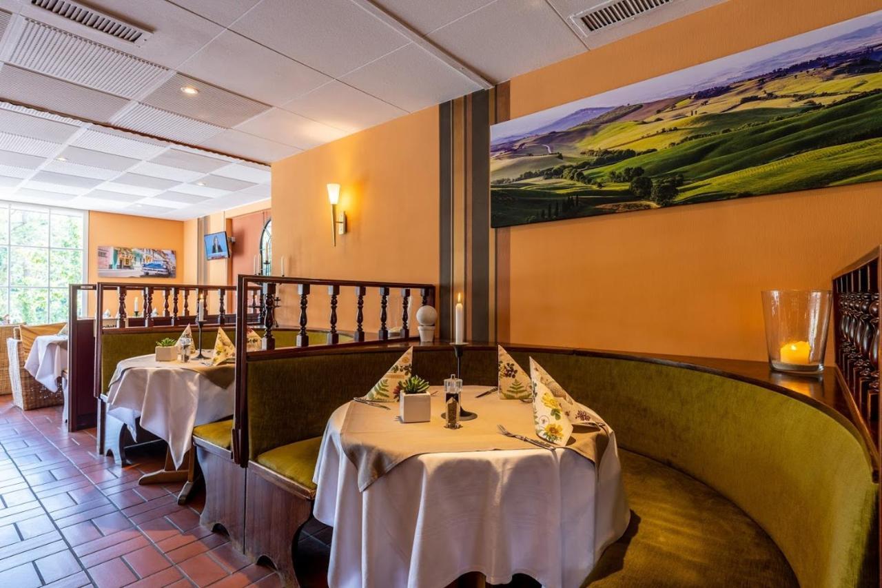 Thermen Hotel & Restaurant Bad Soden Bad Soden am Taunus Esterno foto