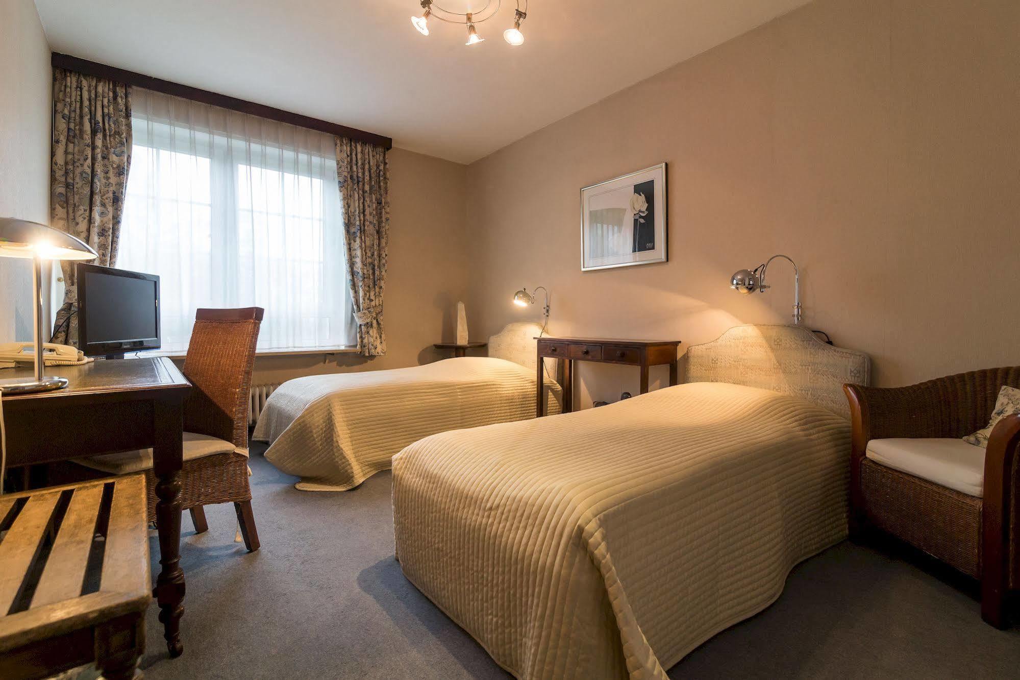 Thermen Hotel & Restaurant Bad Soden Bad Soden am Taunus Esterno foto